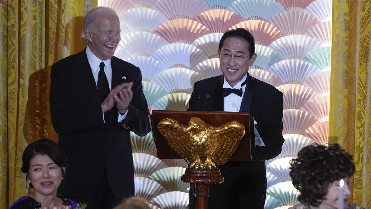 Prvním neamerickým občanem na Měsíci bude Japonec, oznámil Biden